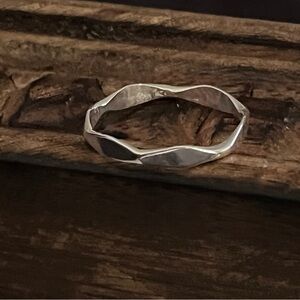 925 Silver Wavy Ring Taxco Handmade dainty stackable
